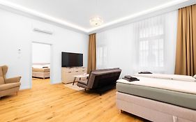 Le David City Apartments 1020